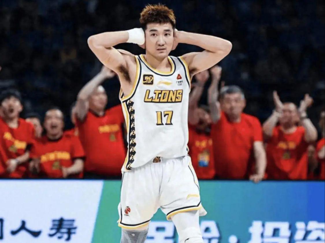 世界杯官网-12投10铁，被高诗岩打崩心态！球迷：知道你为啥进不了国家队了吧